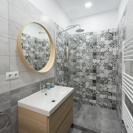 Apartment Gorgeous Flat With Patio And Mountain Views Brasov